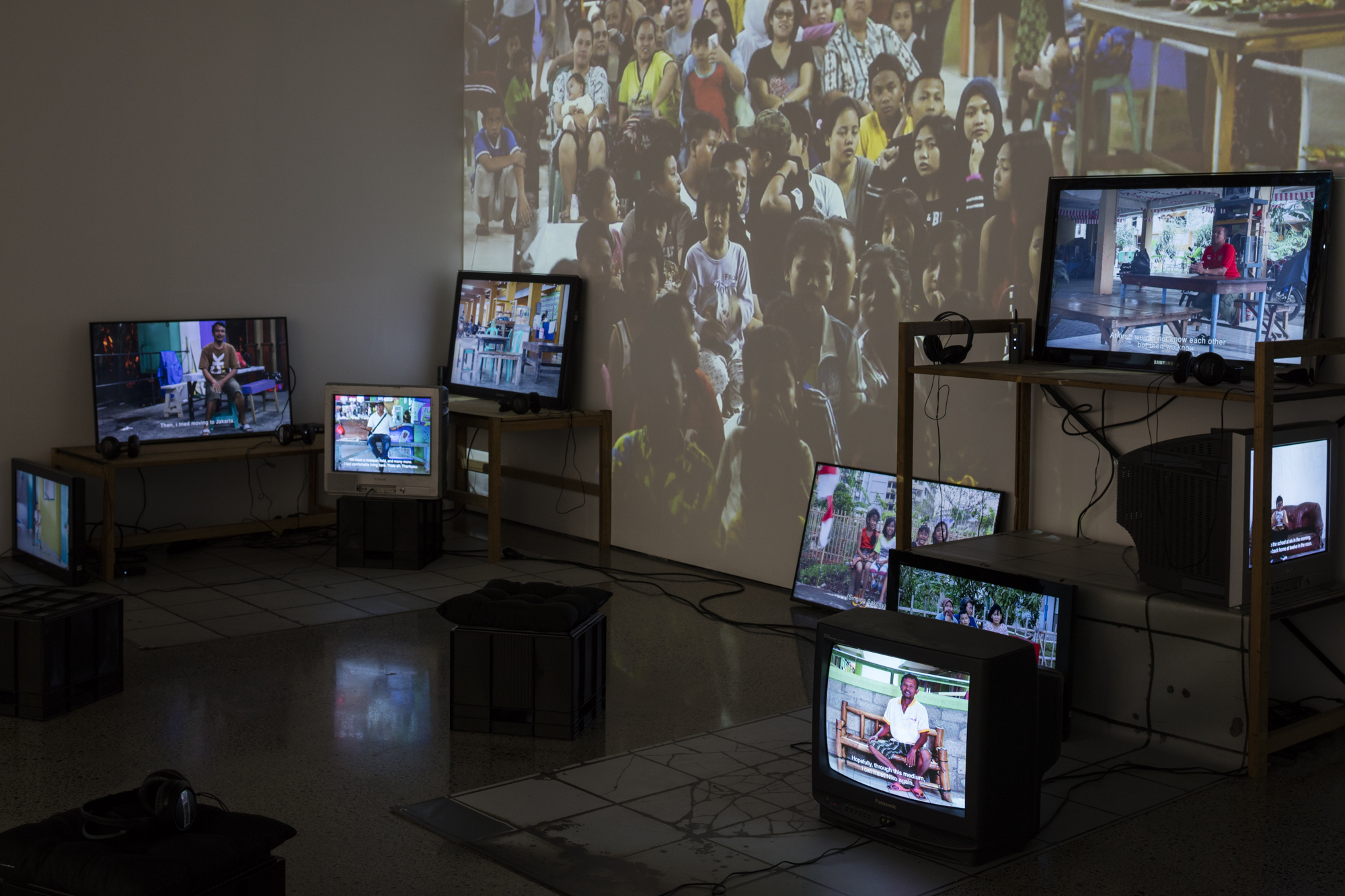 Dieneke Jansen, Marunda: Dwelling on the Stoep (2015) Video projection, duration 35:40 Nine videos on monitors, duration varies from 5:04 – 16:52